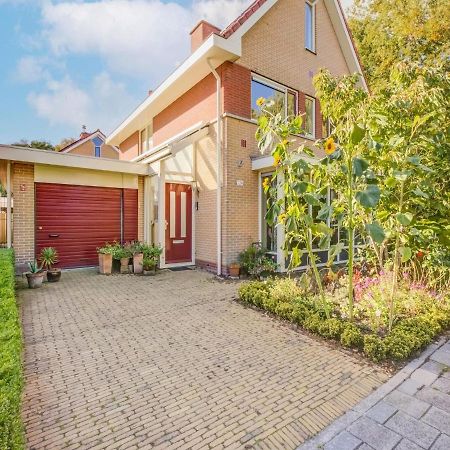 Comfy Holiday Home In Hoorn With French Balcony المظهر الخارجي الصورة