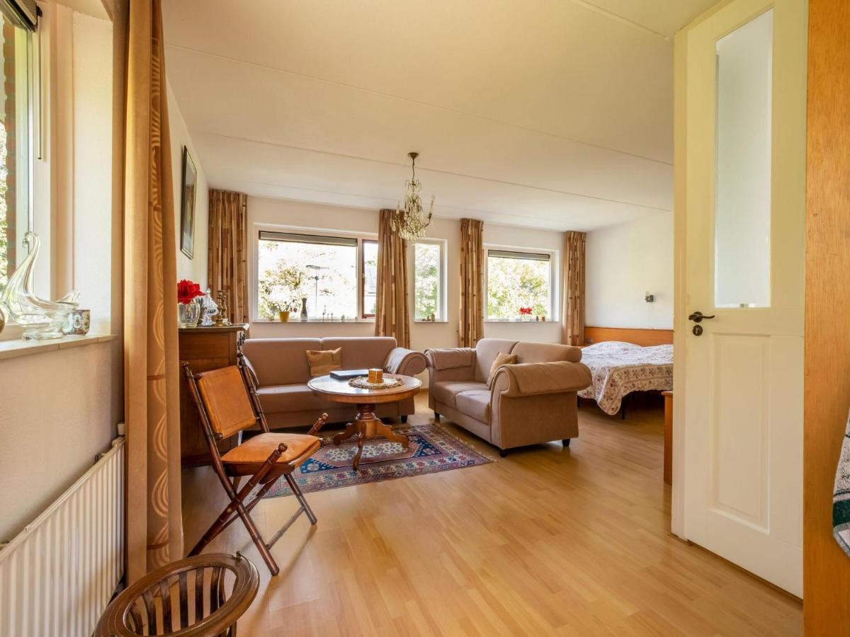 Comfy Holiday Home In Hoorn With French Balcony المظهر الخارجي الصورة