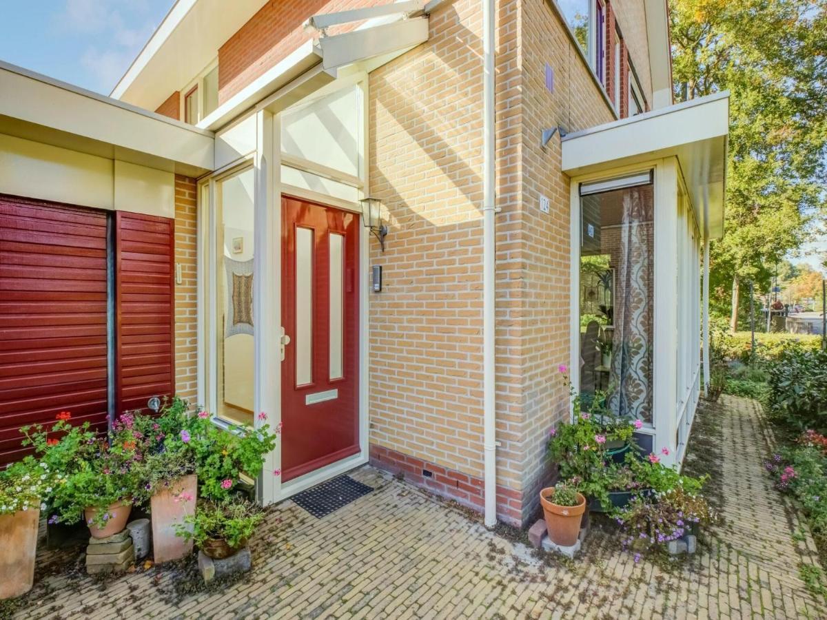 Comfy Holiday Home In Hoorn With French Balcony المظهر الخارجي الصورة