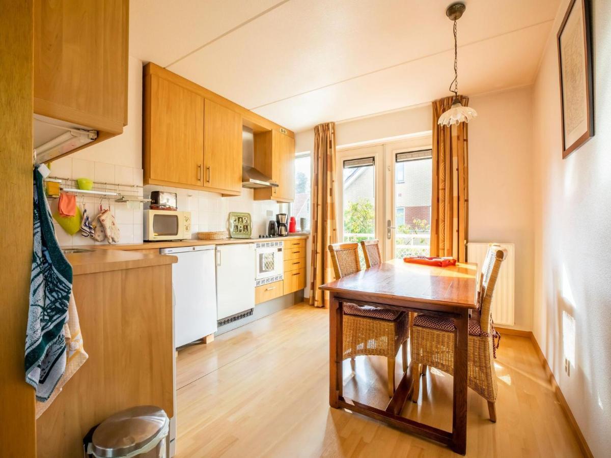 Comfy Holiday Home In Hoorn With French Balcony المظهر الخارجي الصورة