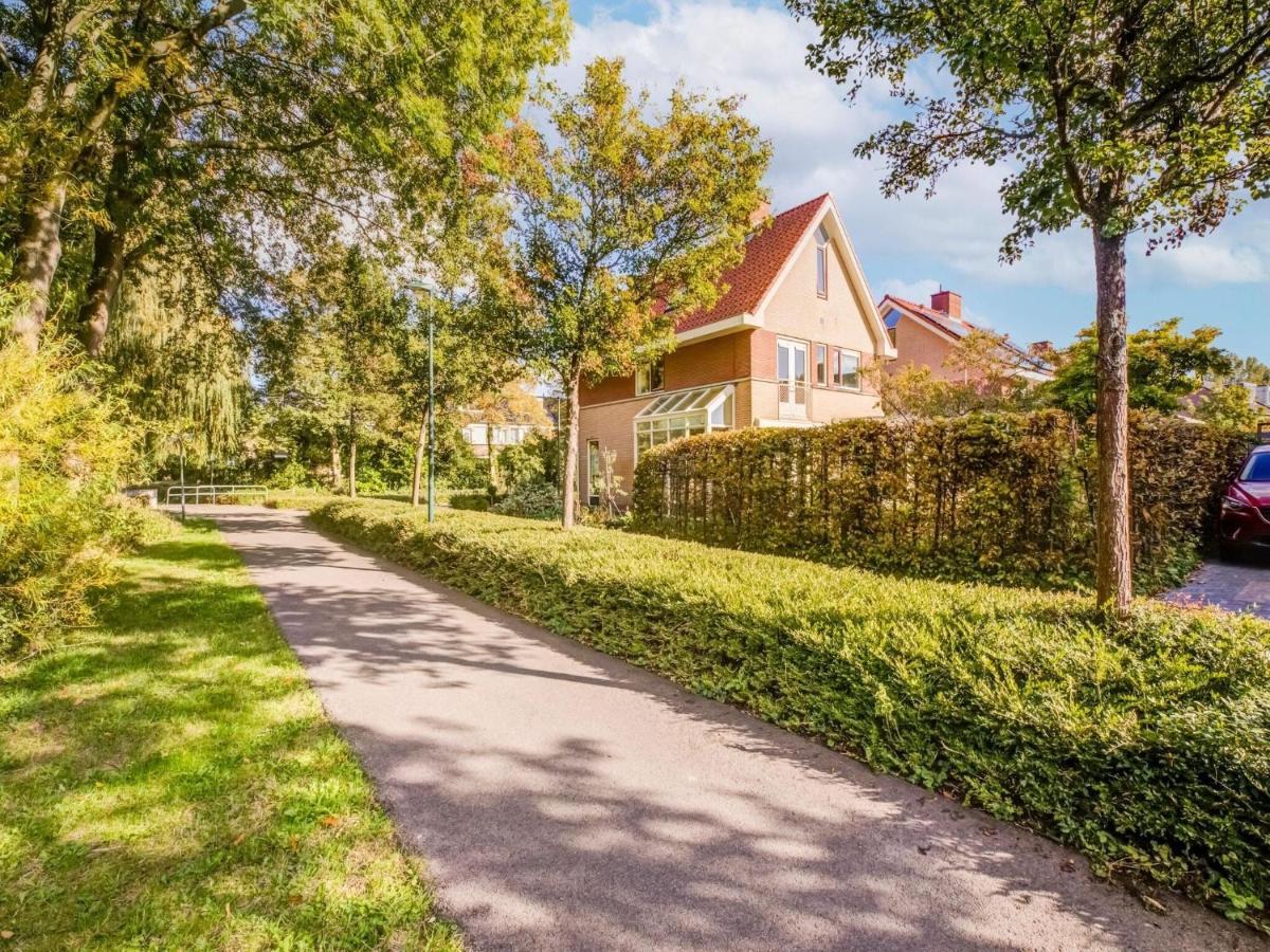 Comfy Holiday Home In Hoorn With French Balcony المظهر الخارجي الصورة